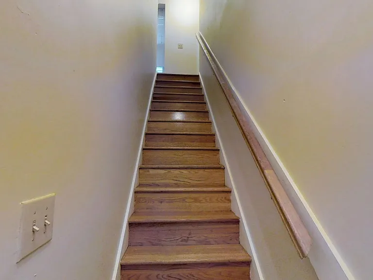 45 1/2 Euclid Ave #F — Photo 5