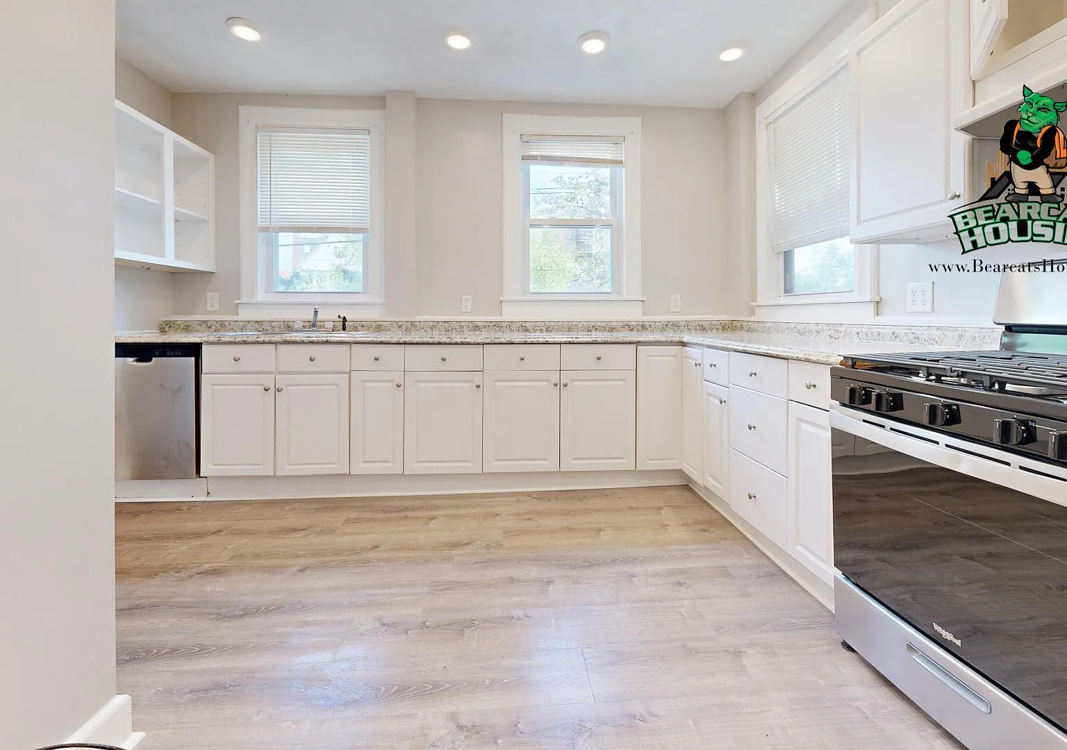 23 Oak Street - 3BD — Photo 4