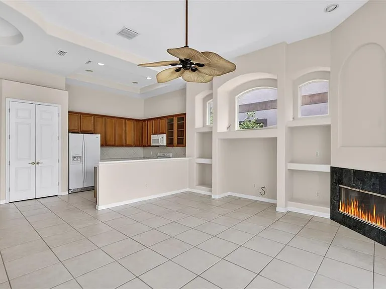 8506 Saint Marino Blvd — Photo 9