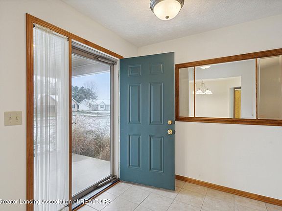 5th image of 1040 Northway Dr