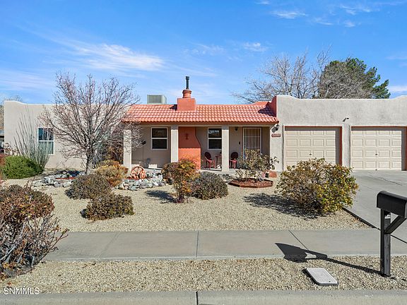2nd image of 1243 Oakridge Dr