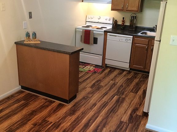 4th image of 581 Chapel Lake Dr APT 201