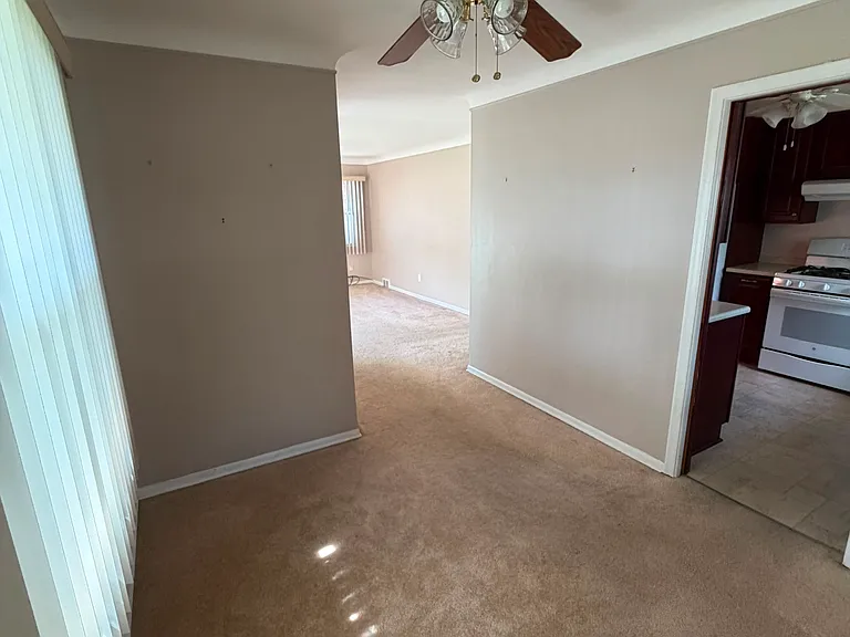 8610 N Evangeline St — Photo 11