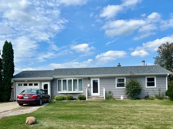 1711 Sunset Dr, Mendota, IL 61342