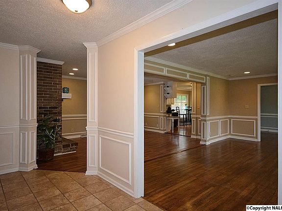 4th image of 901 Mira Vista Dr SE