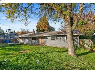 38251 Sandy Heights St, Sandy, OR 97055