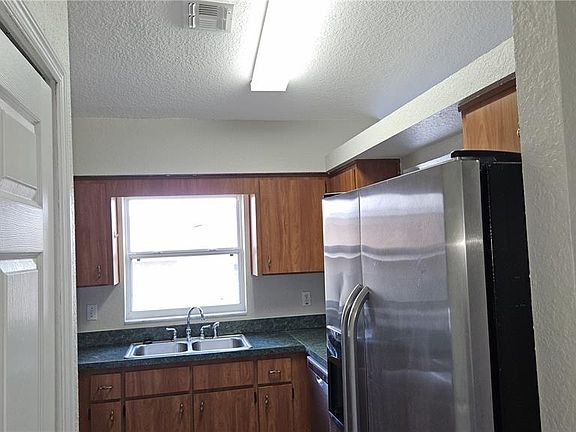 5th image of 108 Brittany Rd