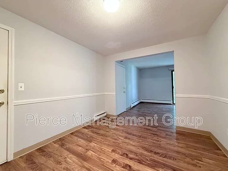 123 English Village Rd — Photo 4