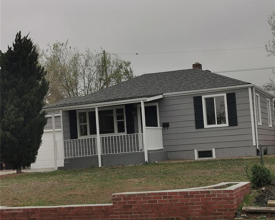 1st image of 1833 S Hazel Court