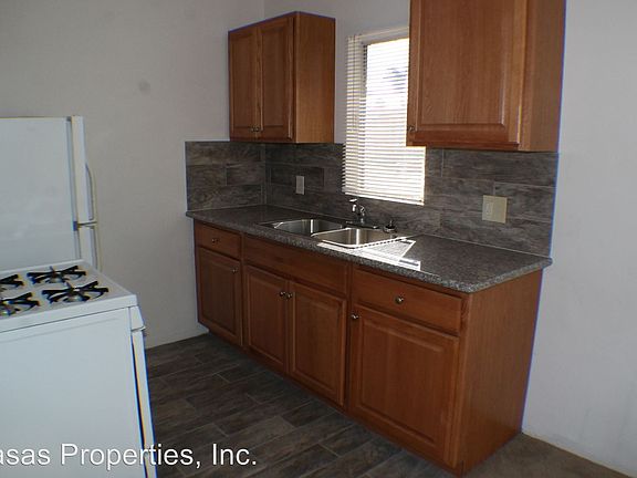 5th image of 1661 Scott St #1661