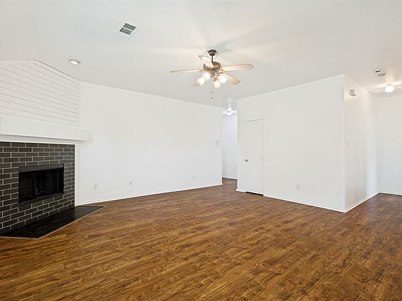 4th image of 3201 Grant St