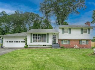 26 Arthur Ln, Saugerties, NY 12477