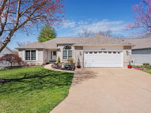 3848 Falcon View Dr, Arnold, MO 63010