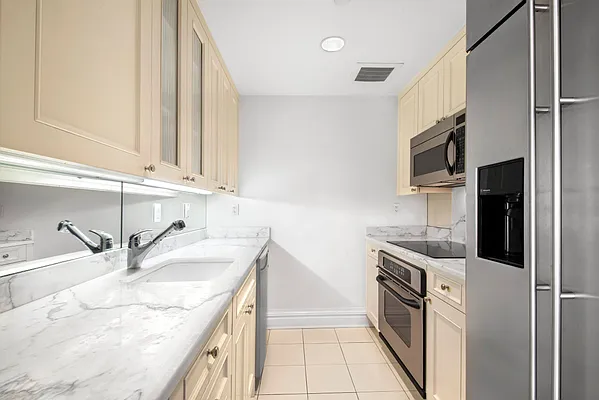 Rented by Brown Harris Stevens | media 15
