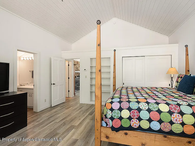 3904 Brush Creek Rd #11 — Photo 17