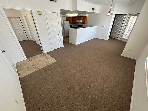 3rd image of 3400 Cabana Dr Unit 2025