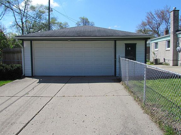 2nd image of 1015 Lori St