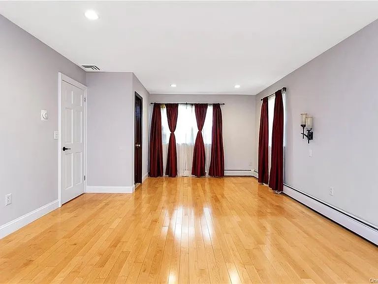 2185 Sultana Dr — Photo 24