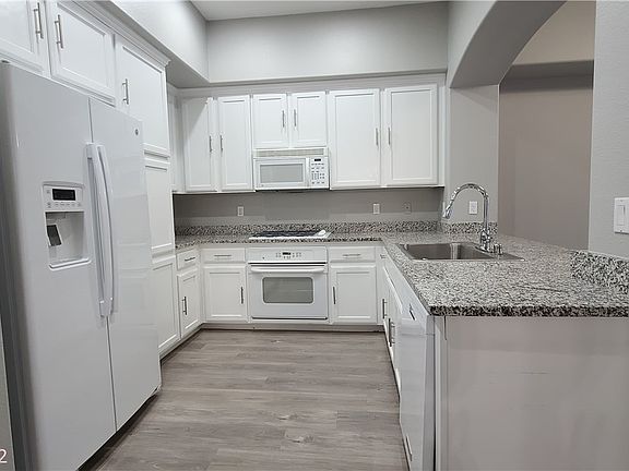 4th image of 38 E Serene Ave Unit 207