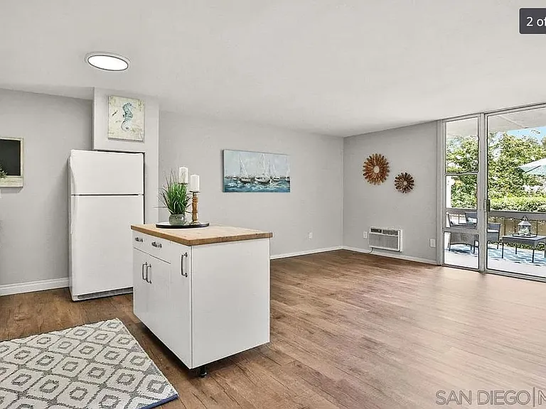 3050 Rue Dorleans #203 — Photo 5