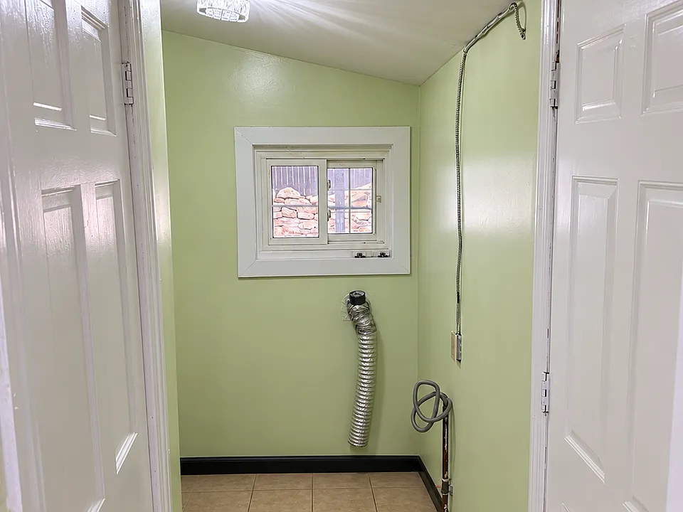 29 Maple St