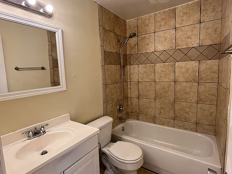 715 Angelina Ln — Photo 12