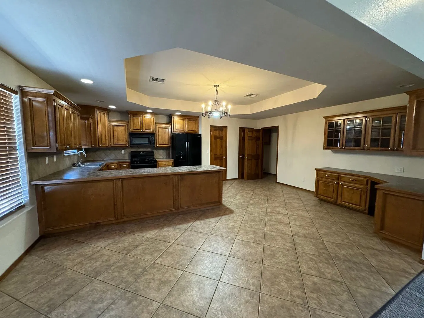 22.1 - 2023 N. Briarwood — Photo 4