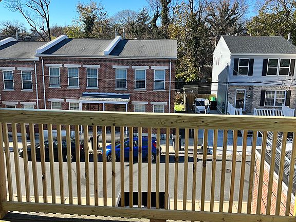 4th image of 817 N Madison St #B