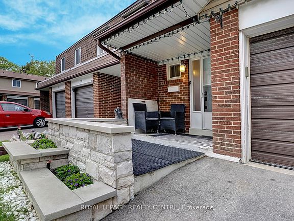 3rd image of 3025 Cedarglen Gate #60