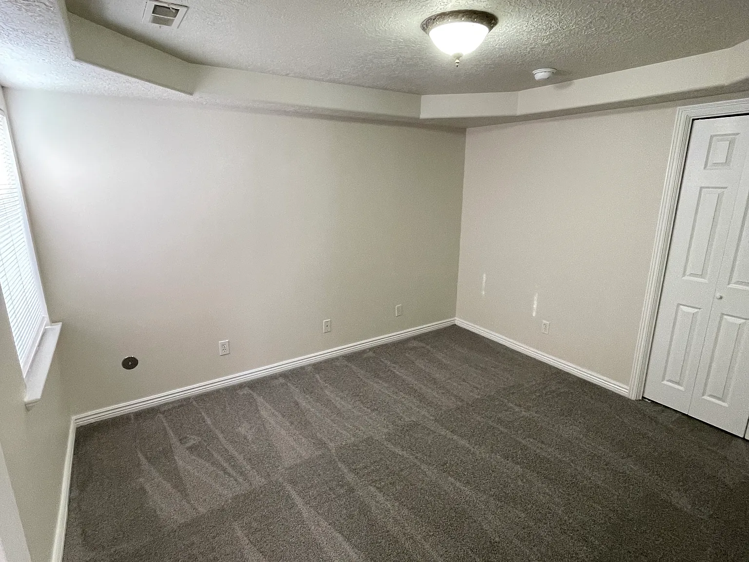 2 bed, 3100 sqft, $800 — Photo 2