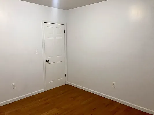 Rented by Voro, LLC | media 35