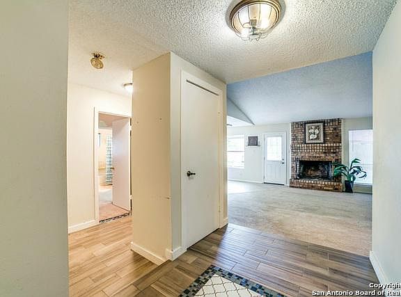 4th image of 1431 Aylsbury Dr