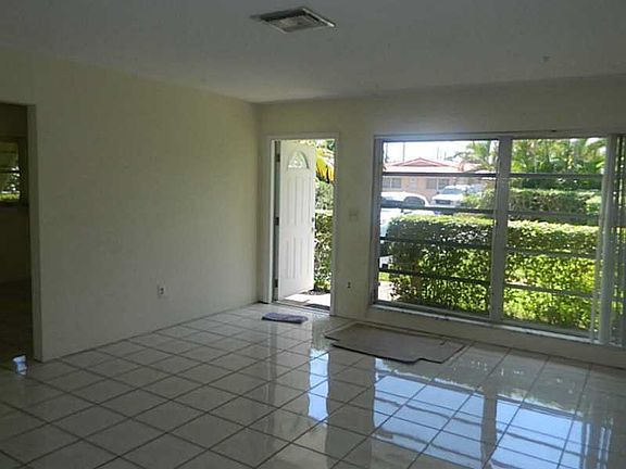 5th image of 1733 NE 56th Ct
