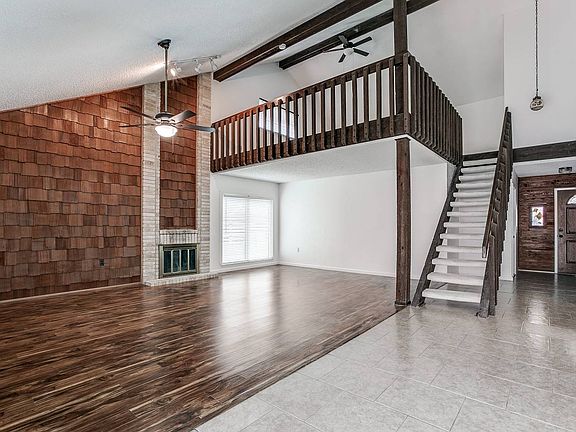 4th image of 16019 Eagleway St