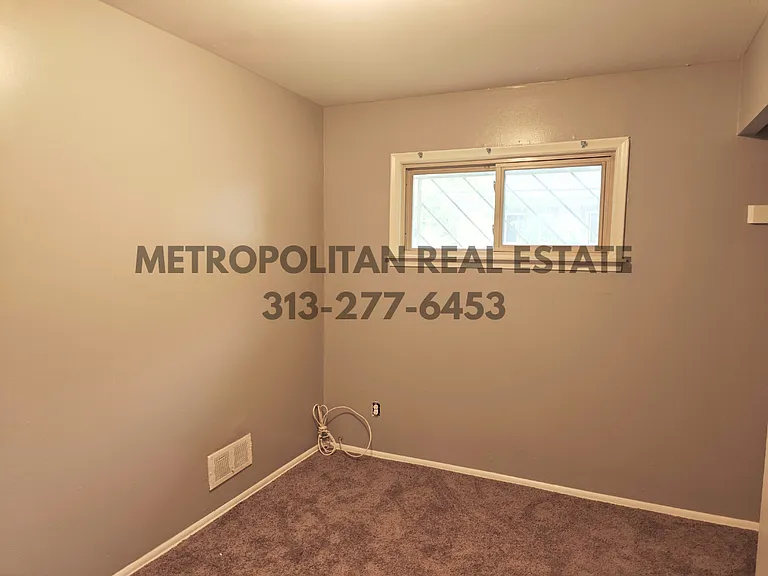 26680 Penn St — Photo 10