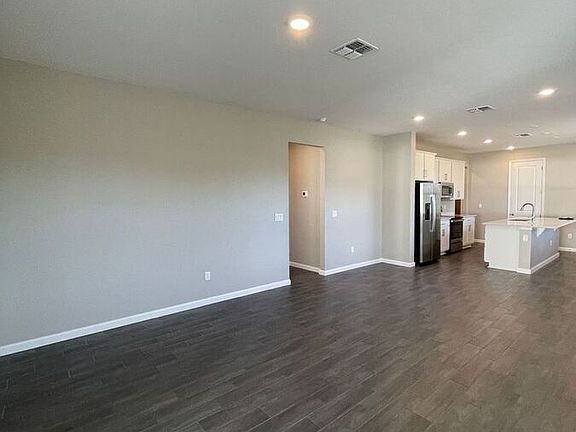 2nd image of 824 Blue Creek Dr