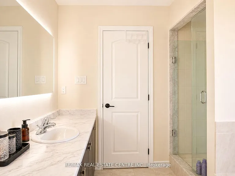 15 Cahill Dr — Photo 28