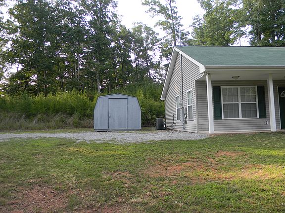 2nd image of 154 Burnett Ln