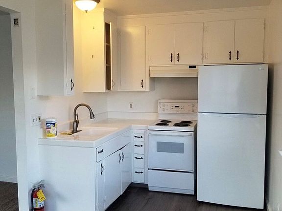 3rd image of 68 S 8th St Unit G