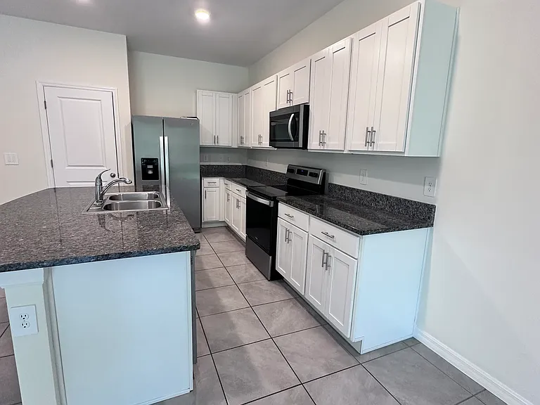 8653 Milestone Dr — Photo 4