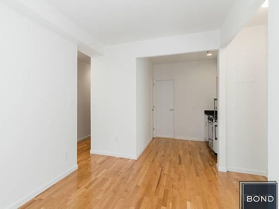 3rd image of 150 E 91st St APT 34