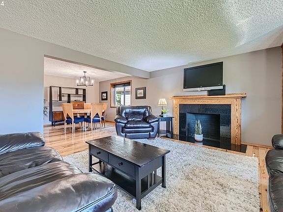 5th image of 7116 NE Par Ln