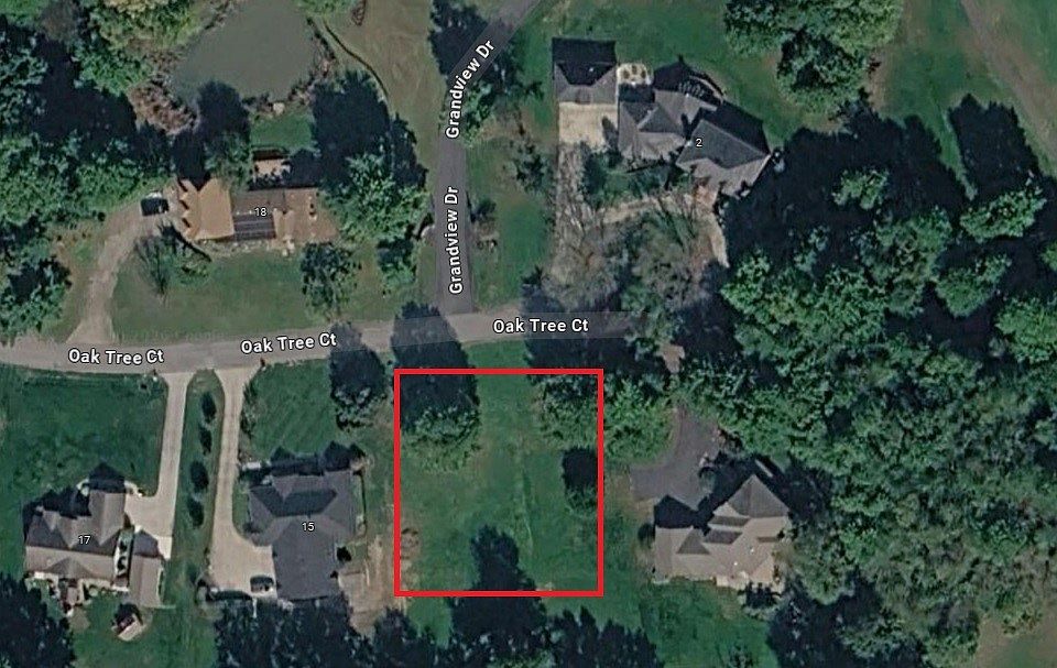 1st image of 13 Oak Tree Ct