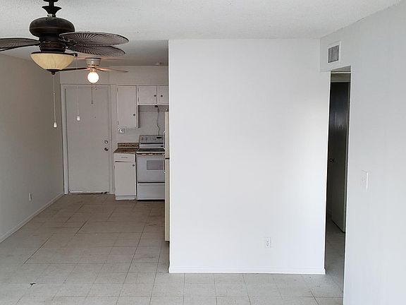 3rd image of 1709 W Peoria Ave