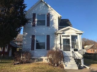 734 1st Ave, Clinton, IA 52732