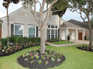 1602 Thunder Lake Ln, Sugar Land, TX 77498
