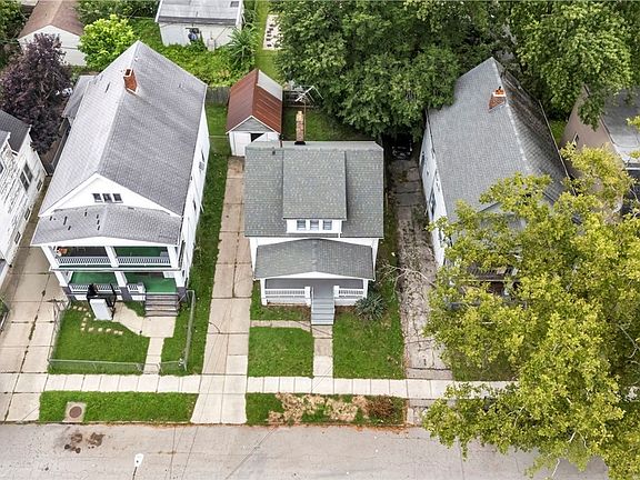 3rd image of 2036 W 99th St