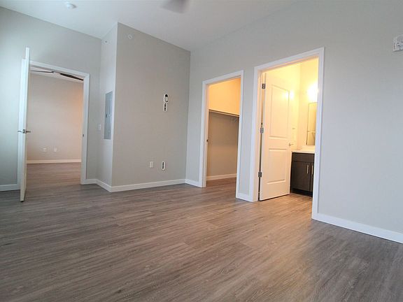 3rd image of 461 High St #8107149