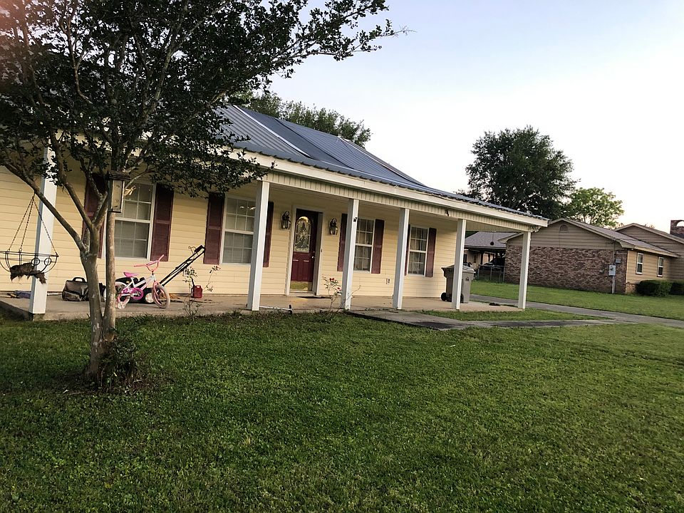 1st image of 3382 Hornsby Dr