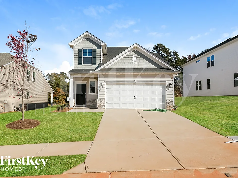 534 Hillpark Ln